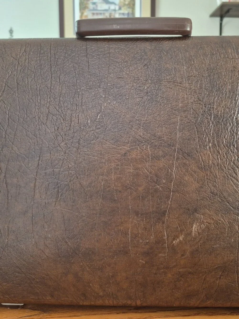 Brown 1970s Samsonite case